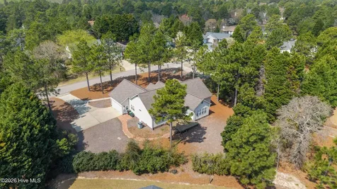 8 Hialeah Place Pinehurst NC 28374