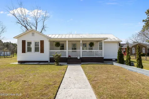 5217 Highway 101 Newport NC 28570