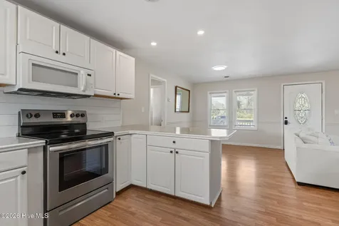 5217 Highway 101 Newport NC 28570
