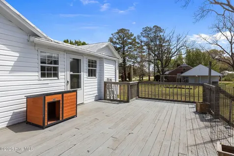 5217 Highway 101 Newport NC 28570