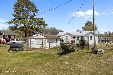 5217 Highway 101 Newport NC 28570