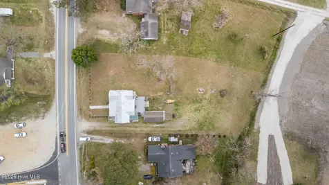 5217 Highway 101 Newport NC 28570