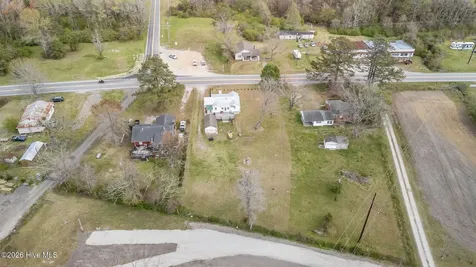 5217 Highway 101 Newport NC 28570