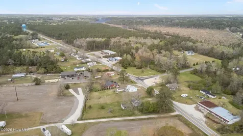 5217 Highway 101 Newport NC 28570