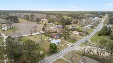 5217 Highway 101 Newport NC 28570