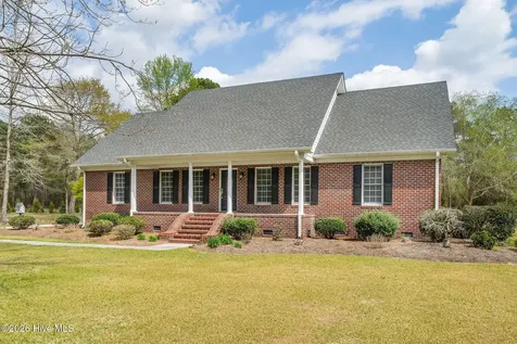 213 Country Club Drive Wallace NC 28466