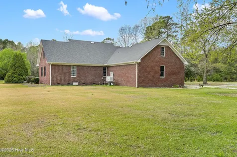 213 Country Club Drive Wallace NC 28466