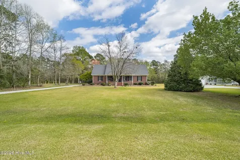 213 Country Club Drive Wallace NC 28466