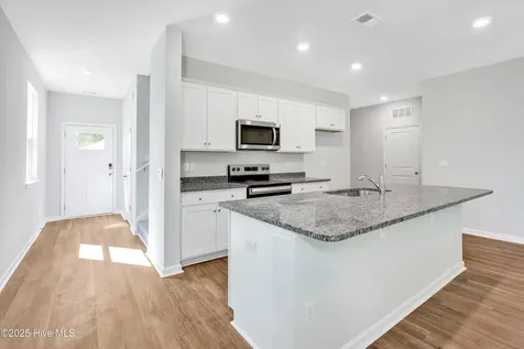 429 Oak Knoll Drive Jacksonville NC 28546