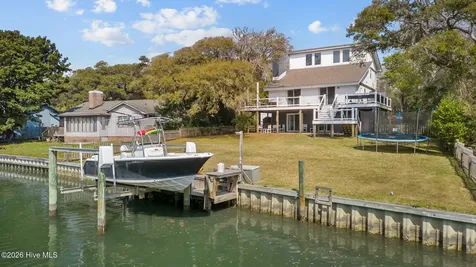 125 Loblolly Drive Pine Knoll Shores NC 28512