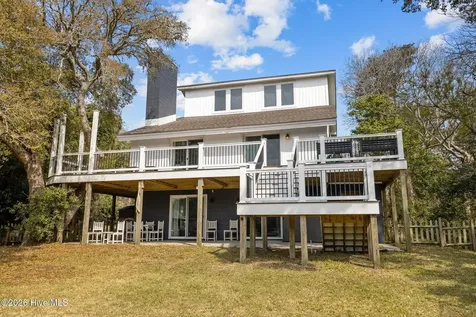 125 Loblolly Drive Pine Knoll Shores NC 28512
