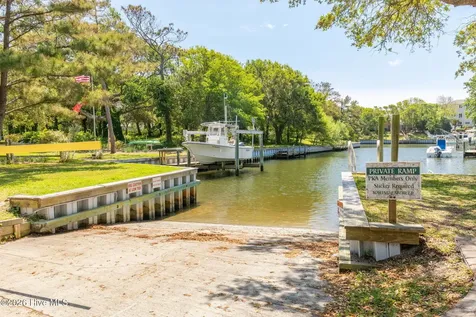 125 Loblolly Drive Pine Knoll Shores NC 28512