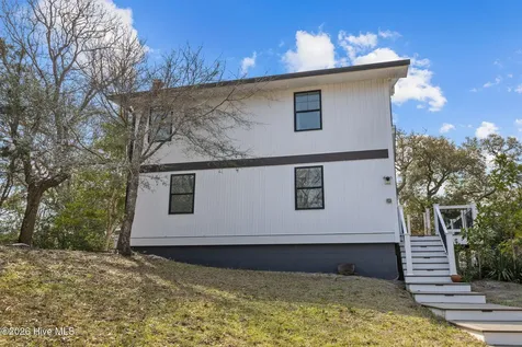 125 Loblolly Drive Pine Knoll Shores NC 28512