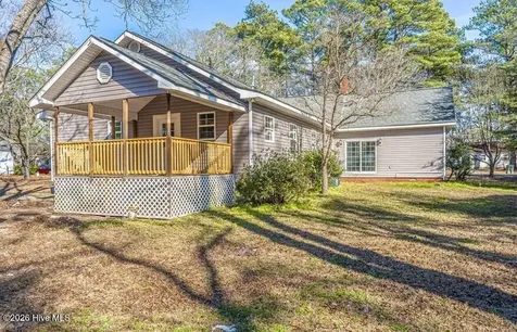 817 Aberdeen Road Laurinburg NC 28352