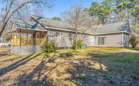 817 Aberdeen Road Laurinburg NC 28352