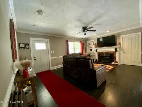 817 Aberdeen Road Laurinburg NC 28352
