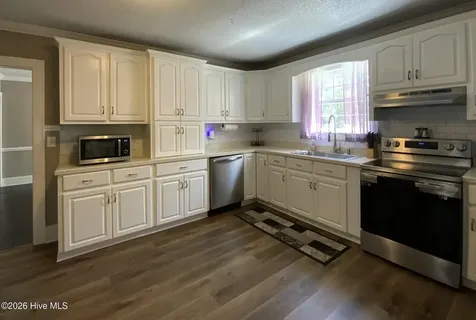 817 Aberdeen Road Laurinburg NC 28352