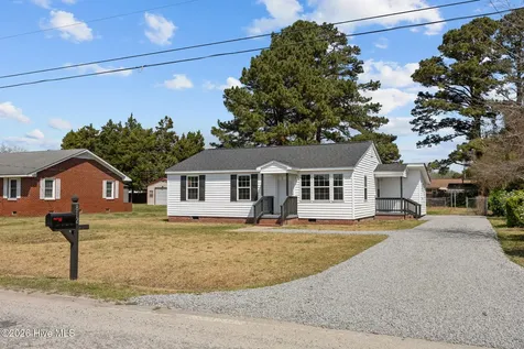 812 Grimes Road Washington NC 27889