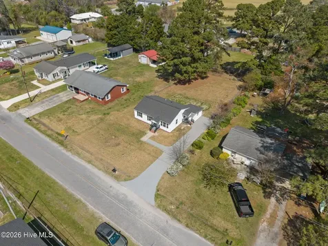 812 Grimes Road Washington NC 27889