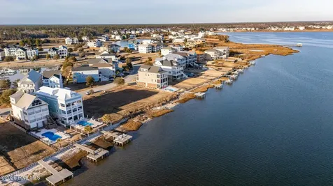 526 Cannonsgate Drive Newport NC 28570