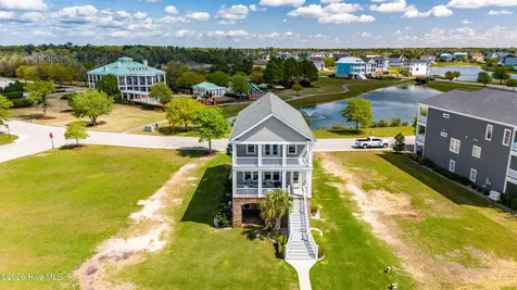 526 Cannonsgate Drive Newport NC 28570