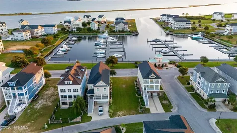 526 Cannonsgate Drive Newport NC 28570