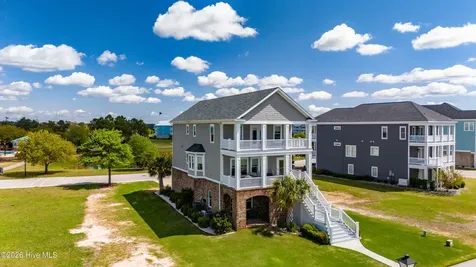 526 Cannonsgate Drive Newport NC 28570
