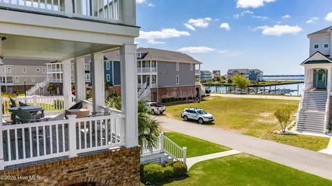 526 Cannonsgate Drive Newport NC 28570