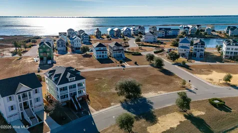 526 Cannonsgate Drive Newport NC 28570