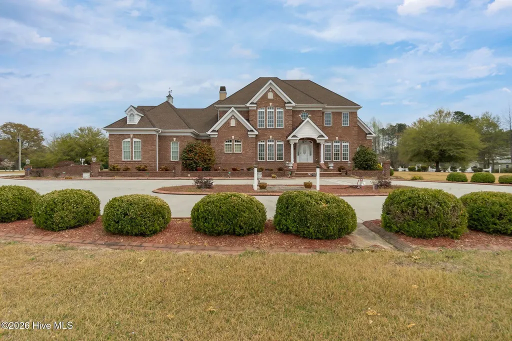 1133 Strawberry Branch Road Kinston NC 28501