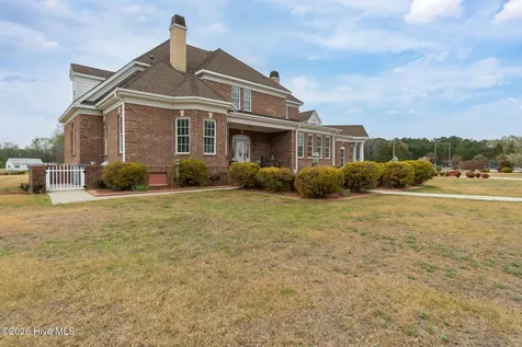 1133 Strawberry Branch Road Kinston NC 28501