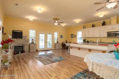 1133 Strawberry Branch Road Kinston NC 28501