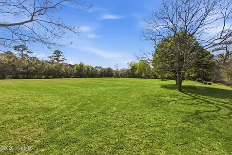 2695 Highway 70 Beaufort Beaufort NC 28516