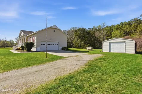 2695 Highway 70 Beaufort Beaufort NC 28516