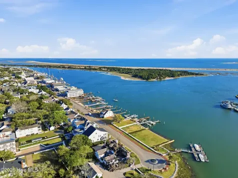 2695 Highway 70 Beaufort Beaufort NC 28516