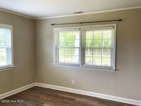 2064 Fountaintown Road Chinquapin NC 28521
