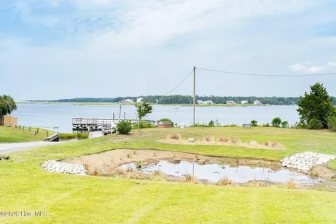 3175 Channel Drive SE Bolivia NC 28422
