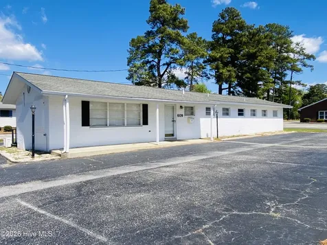 609 Jefferson Street Whiteville NC 28472