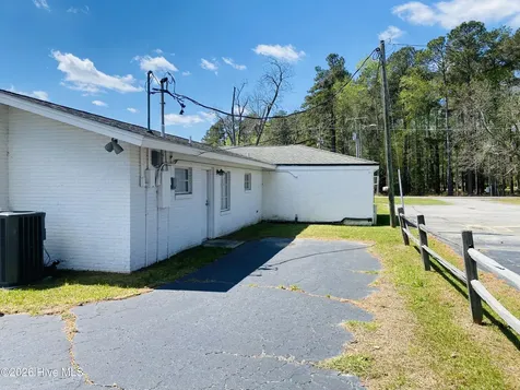609 Jefferson Street Whiteville NC 28472