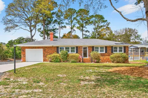 1064 Ward Avenue SW Calabash NC 28467