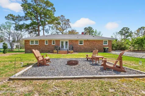 1064 Ward Avenue SW Calabash NC 28467