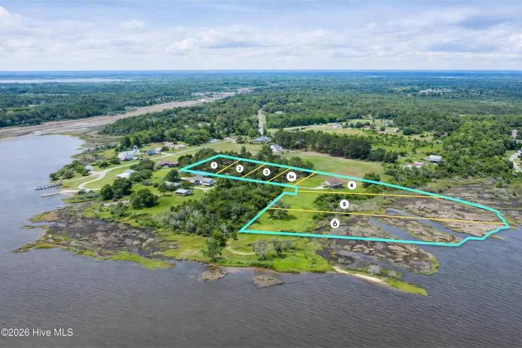 301 Intracoastal Court Sneads Ferry NC 28460