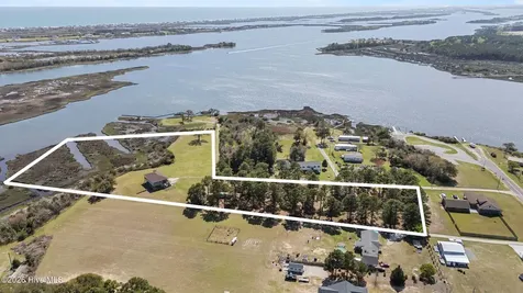 301 Intracoastal Court Sneads Ferry NC 28460