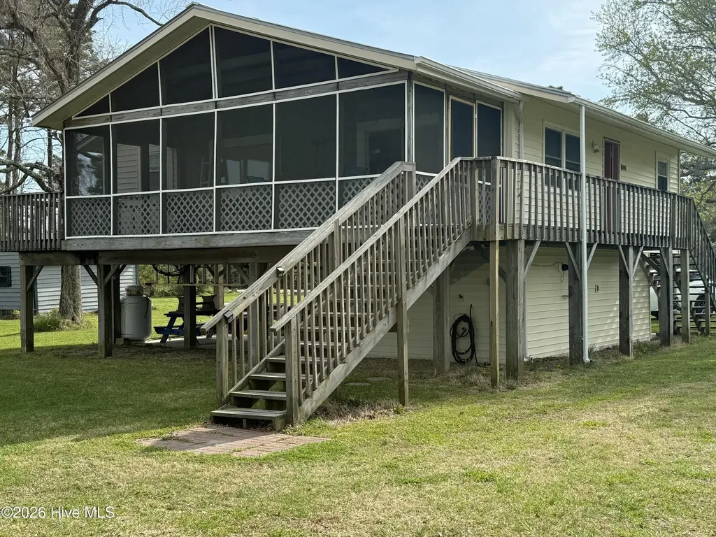 197 S River Drive Beaufort NC 28516