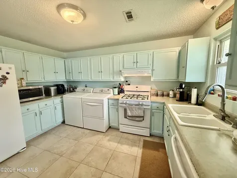 197 S River Drive Beaufort NC 28516