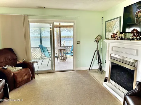 197 S River Drive Beaufort NC 28516