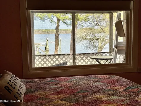 197 S River Drive Beaufort NC 28516