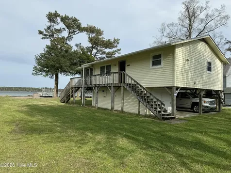 197 S River Drive Beaufort NC 28516