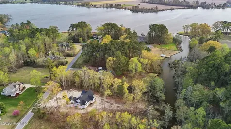 904 Broomfield Trail Elizabeth City NC 27909