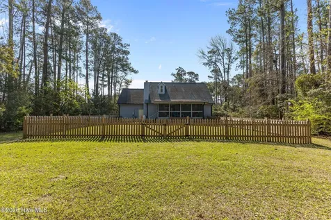 741 Comet Drive Beaufort NC 28516